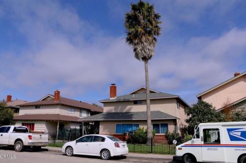 321 Cuesta Del Mar Dr, Oxnard CA 93033-8961 exterior