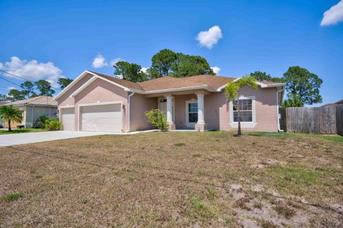 3811 Savona Blvd, Fort Pierce, FL 34953-5328