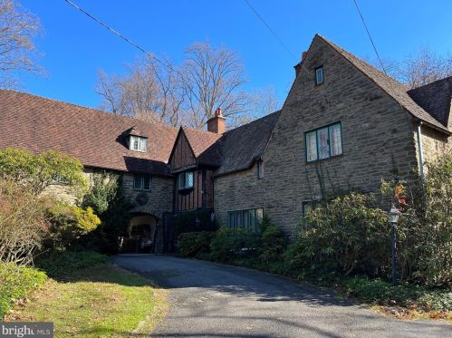 201 Spring Mill Rd, Ithan, PA 19085-1409