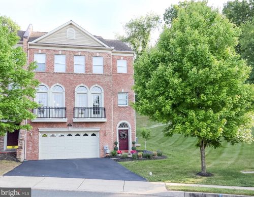 3190 Woods Edge Dr, Boothwyn, PA 19060-6859