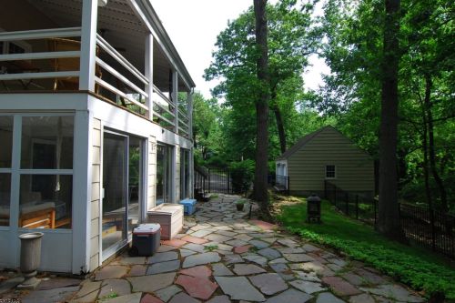 2 Ridge Dr, Berkeley Heights NJ  07922-2110 exterior