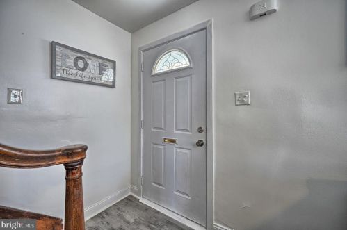 600 Eshelman St, Highspire, PA 17034-1610