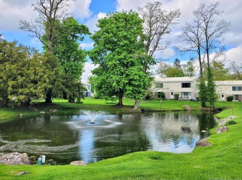 62 Lawson Ln, Ridgefield, CT 06877-3966