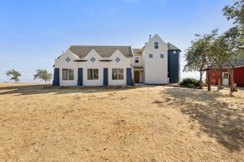 16650 Finley Ridge Rd, Morgan Hill, CA 95037