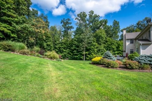 22 Fieldview Dr, Sparta NJ  07871-2744 exterior