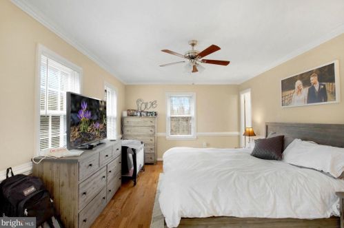 5666 Sutherland Ct, Springfield VA  22015-1850 exterior