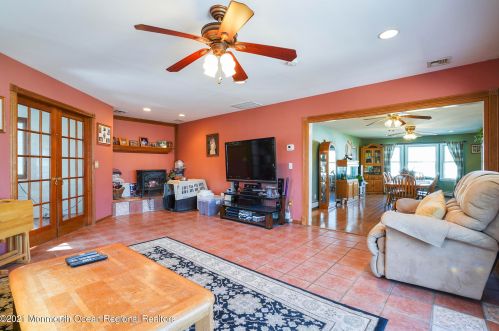 1824 Shore Blvd, Point Pleasant Beach NJ  08742-5257 exterior