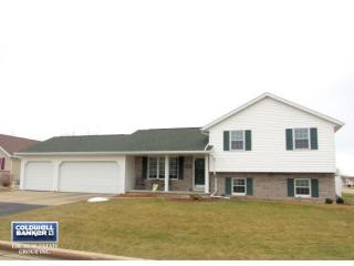 1995 Deer Haven Dr, Menasha, WI 54952-8912