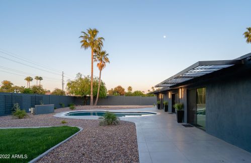 7702 Villa Theresa Dr, Glendale AZ 85308-8092 exterior