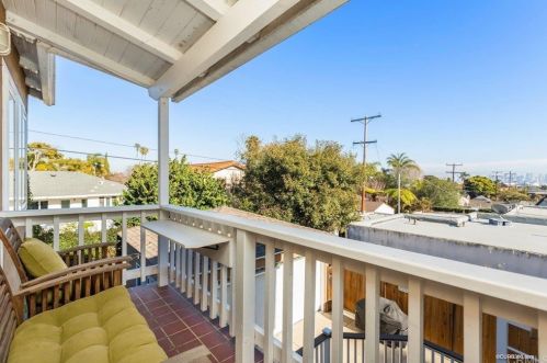 3336 Elliott St, San Diego CA 92106-1326 exterior