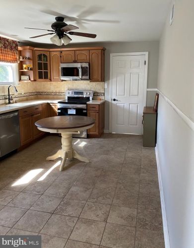 12 Colonial Dr, Norristown PA  19401-1803 exterior