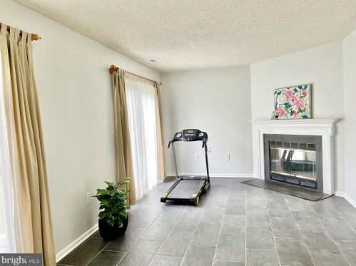 76 Shrewsbury Pl, Princeton NJ  08540-6315 exterior