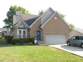 581 Hawthorne Ave, Shelbyville, KY 40065-1993