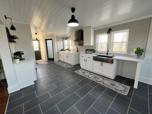 7181 Granville Rd, Mount Vernon OH  43050-9413 exterior