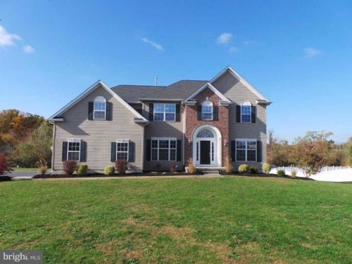 7 Georges Lndg, Auburn, NJ 08085-3089