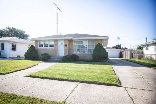2103 21st St, Kenosha, WI 53140-1876