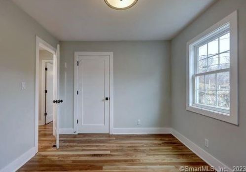 242 Meadowside Rd, Milford CT  06460-4528 exterior