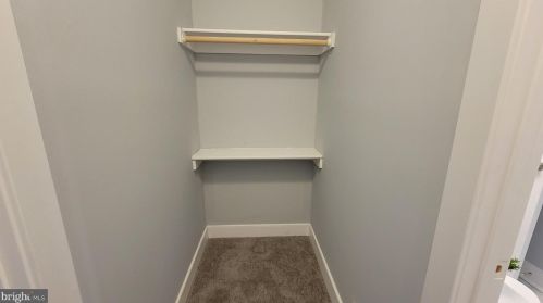 6912 Westlawn Dr, Falls Church VA  22042-2653 exterior