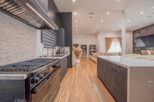 3411 Chevy Chase Dr, Glendale CA  91206-1418 exterior