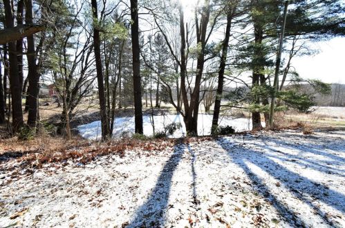 652 River Rd, Greenville, PA 16125-8434