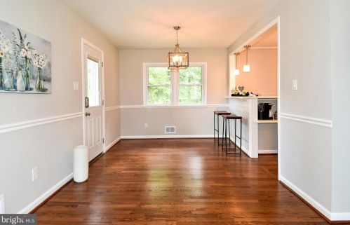 8913 Lagrange St, Lorton VA  22079-1626 exterior