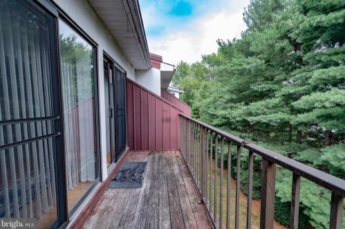 301 Byberry Rd, Philadelphia PA 19116-1947 exterior