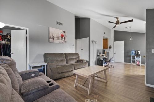 687 Parkview Dr, Lake Elsinore CA  92530-7072 exterior