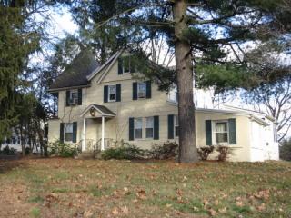1 Fairview Ave, Montvale, NJ 07645-2510