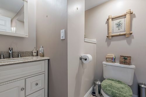 10 Chamber Plz, North Charleroi PA  15022-1601 exterior