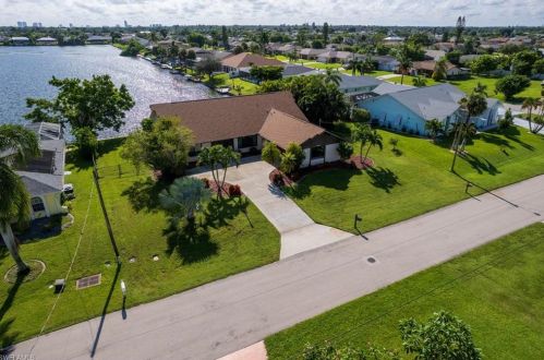 327 18th Ave, Cape Coral, FL 33909-2796