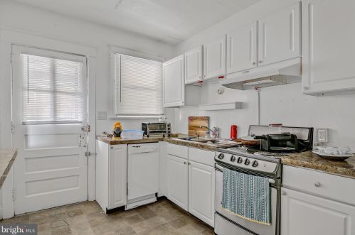 1416 Market St, Camp Hill PA  17011-4813 exterior