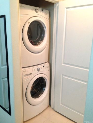 216 Compass, Irvine CA  92618-1154 exterior