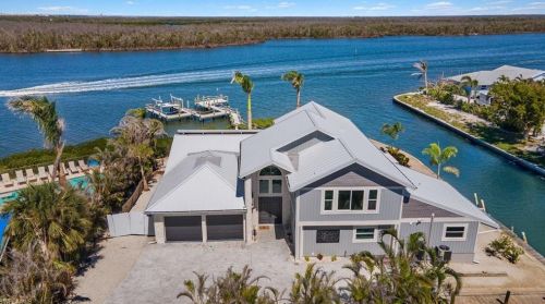 21521 Madera Rd, Fort Myers Beach, FL 33931-3911