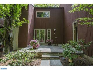 811 Stoke Rd, Ithan, PA 19085-2031