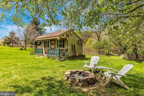 309 Williams Cir, Collegeville PA  19473-2344 exterior