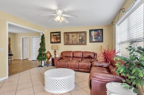 4809 5th St, Lehigh Acres, FL 33971-1107