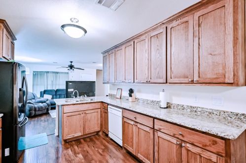 4925 Fitzhugh Ave, Fort Worth TX  76105-4354 exterior