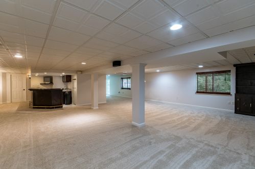 8235 Woodcreek Dr, Florence KY  41042-9119 exterior