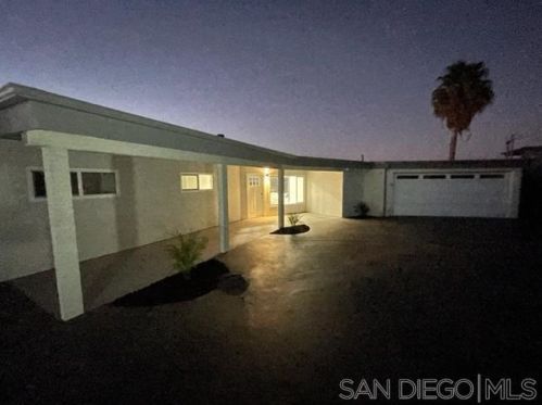 1110 Monterey Dr, El Cajon CA  92020-6718 exterior