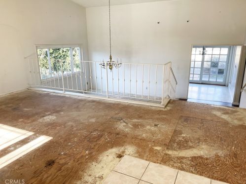 3560 Jasmin Cir, Seal Beach, CA 90740-3122