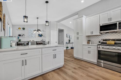 1681 Spruce St, Livermore CA  94551-1919 exterior