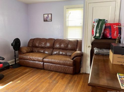 365 Washington St, Bristol CT  06010-6727 exterior