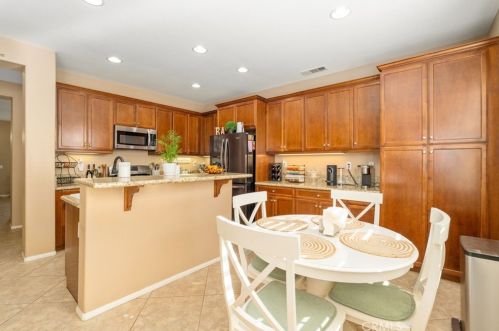 40357 Logan Ct, Temecula CA  92591-7507 exterior