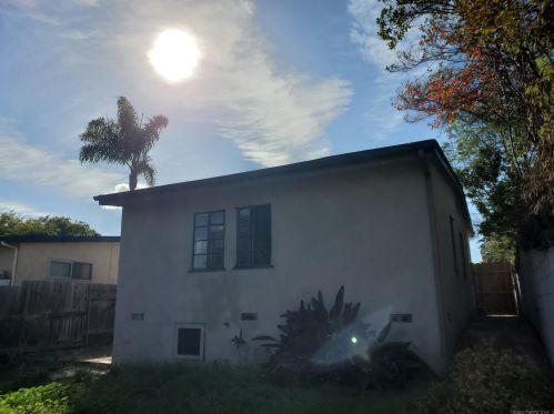 2403 Shamrock St, San Diego, CA 92105-4515