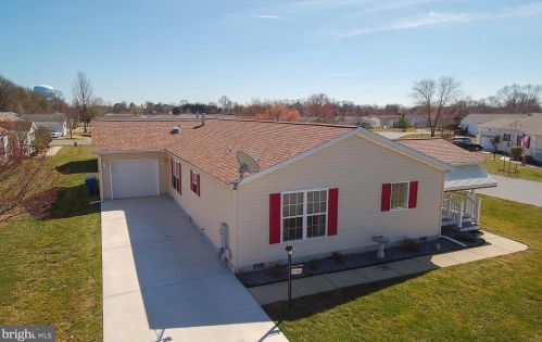 8 Raze Ln, Camden-Wy, DE 19934-4524