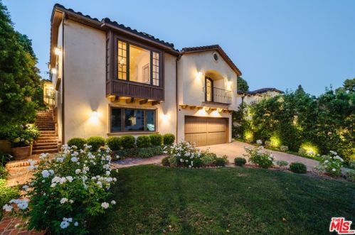 10339 Whipple St, North Hollywood, CA 91602-2935