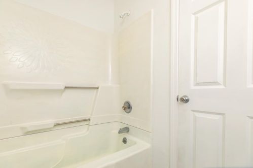 11 Oldham Rd, Raymond NH  03077-1609 exterior
