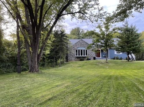 138 Meyersville Rd, Chatham Township, NJ 07928-1038