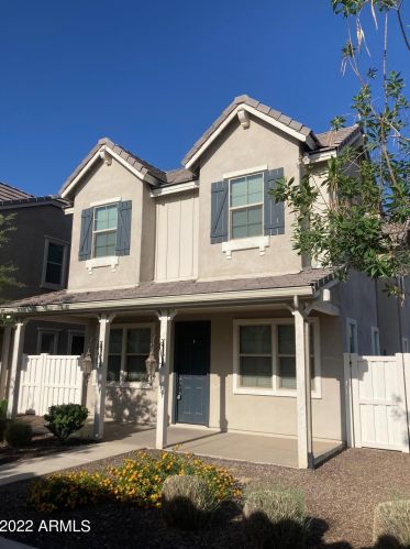 2274 Osborn Ln, Gilbert, AZ 85295