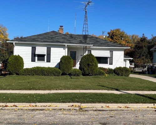 148 Charlton St, Beaver Dam, WI 53916-1814